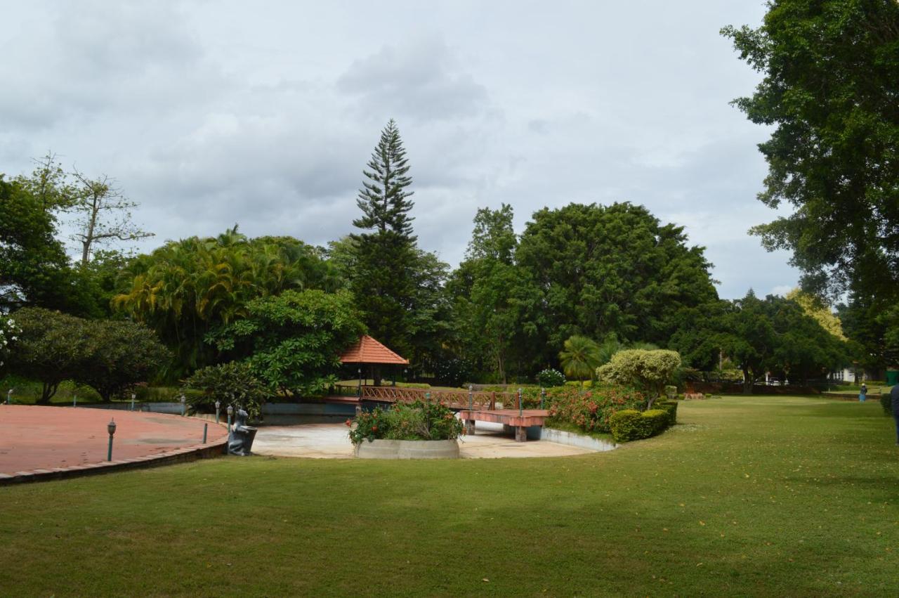 The Fiori Resorts Dod Ballāpur Extérieur photo